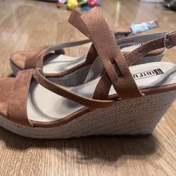 Brand new Womens Espadrille Sandals Brown Size 11