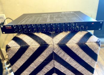 Roland M-120 Tested Stereo Line Mixer 12-Channel Rack Mount Audio Mix Unit Works