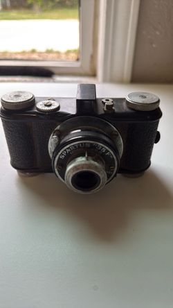 Spartus “35 F” Model 400 Camera