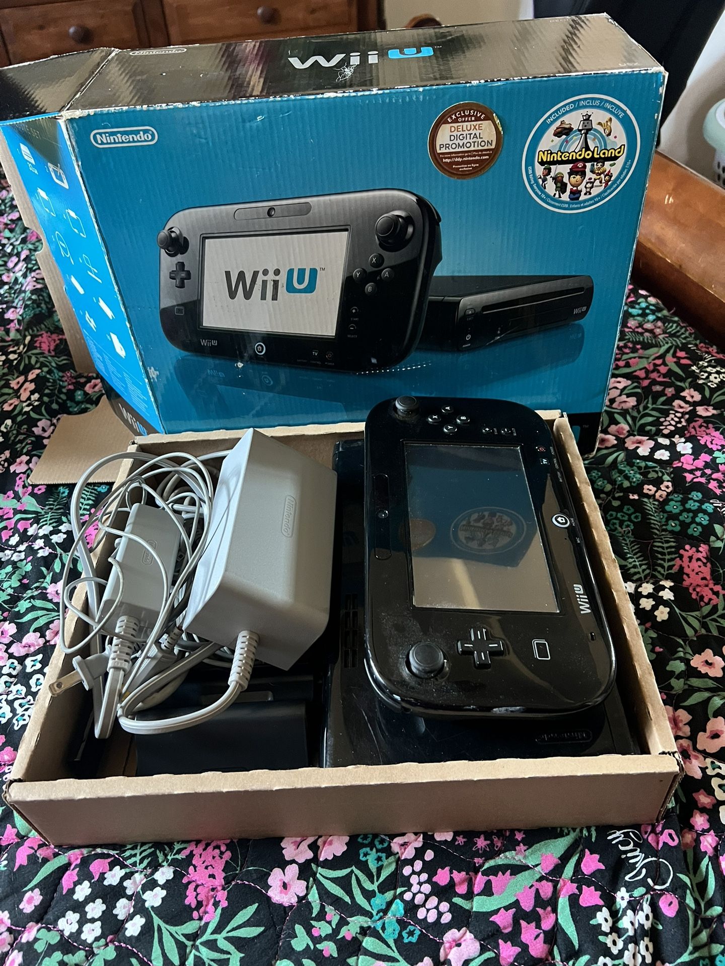 Nintendo Wii U With Box And Manuals