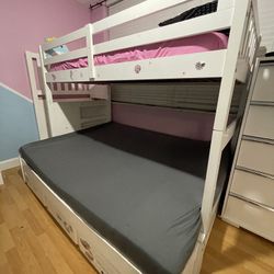 Perfect Conditions Bed White Full And Twin 