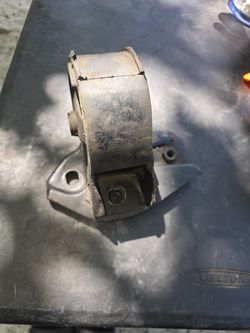 90-93 Integra M/T Transmission Mount 