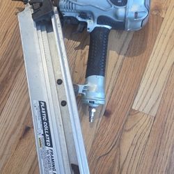 HITACHI Framing Nailer