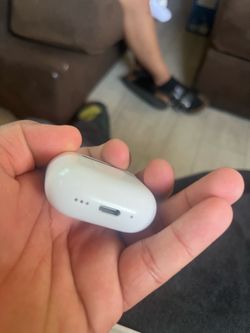 AirPods 4th gen