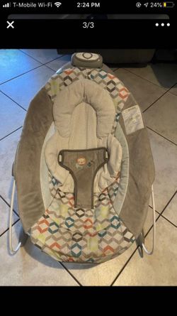Electric baby bouncer