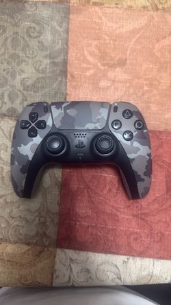 PlayStation 5 controller camo color
