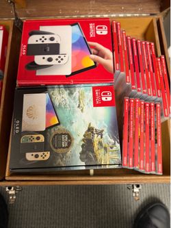Nintendo Switch Lot - Consoles + Games + Controllers