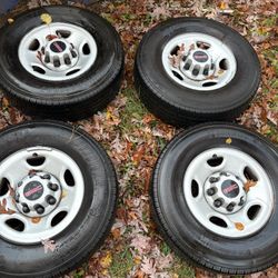 Tires With  Wheels GMC CAPS