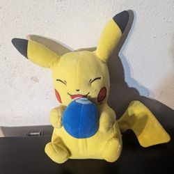 Pokemon Nintendo Pikachu Plush 