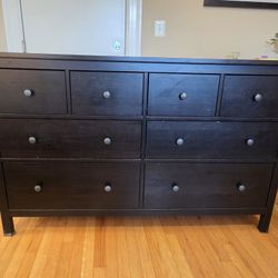 8-Drawer Dresser In Black-Brown