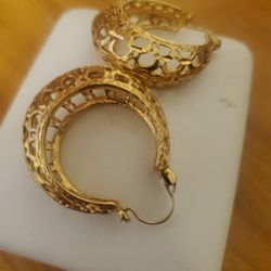 New Beautiful Gold Plated Hoop Earrings 