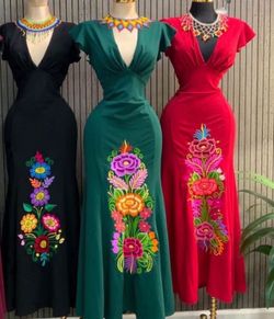 Vestidos Bordados Mexicanos ✨ Mexican Dresses & Blouses, Women & Girls ✨ ✨ Prices Vary - Precios Variados