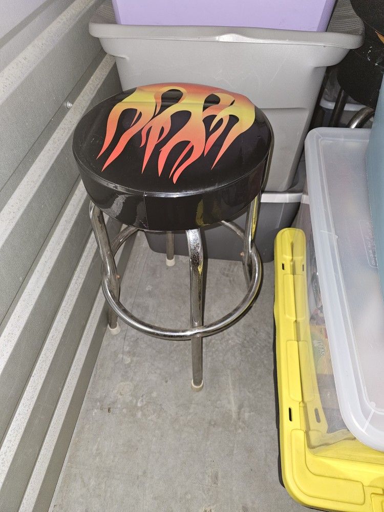 5 Flame Design Bar Counter Swivel Stools