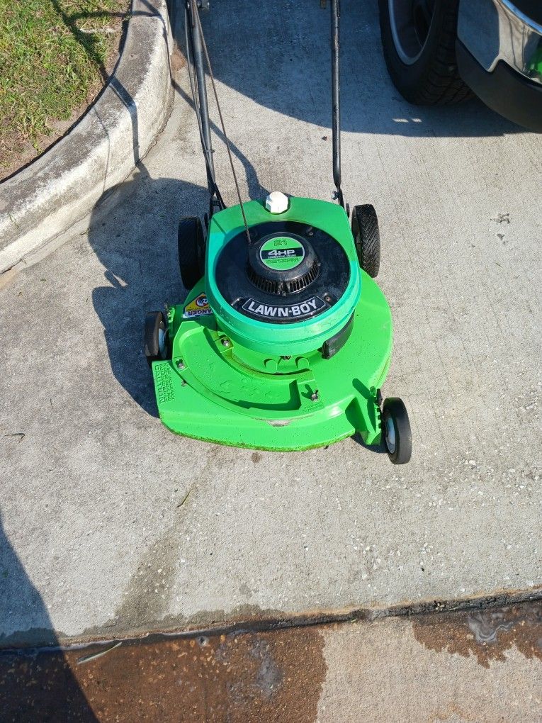 Lawn-Boy Commercial Mower 2 Stroke 21"