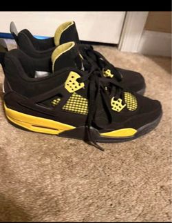 Jordan 4 thunder