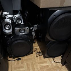 Logitech Z5500 Lot 
