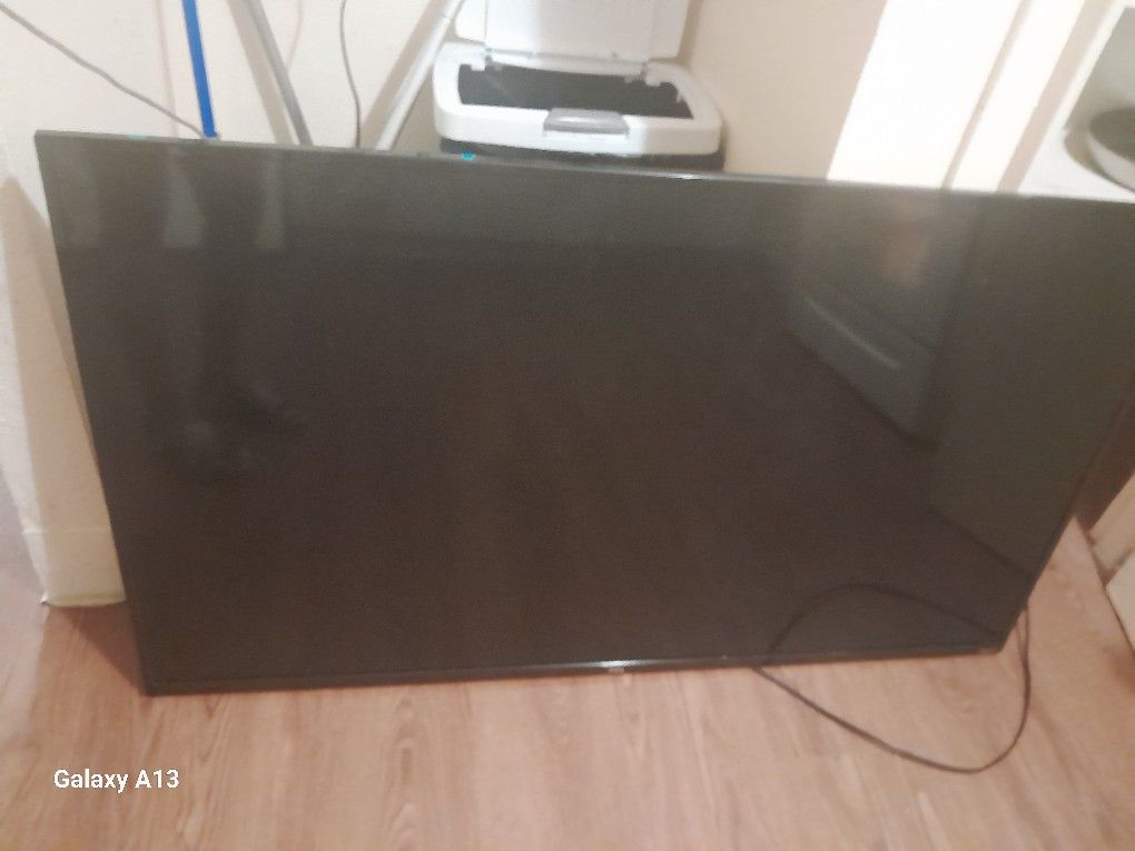 Tcl Roku Tv 4k Hdr W/ Armstrong TV Wall Mount Included