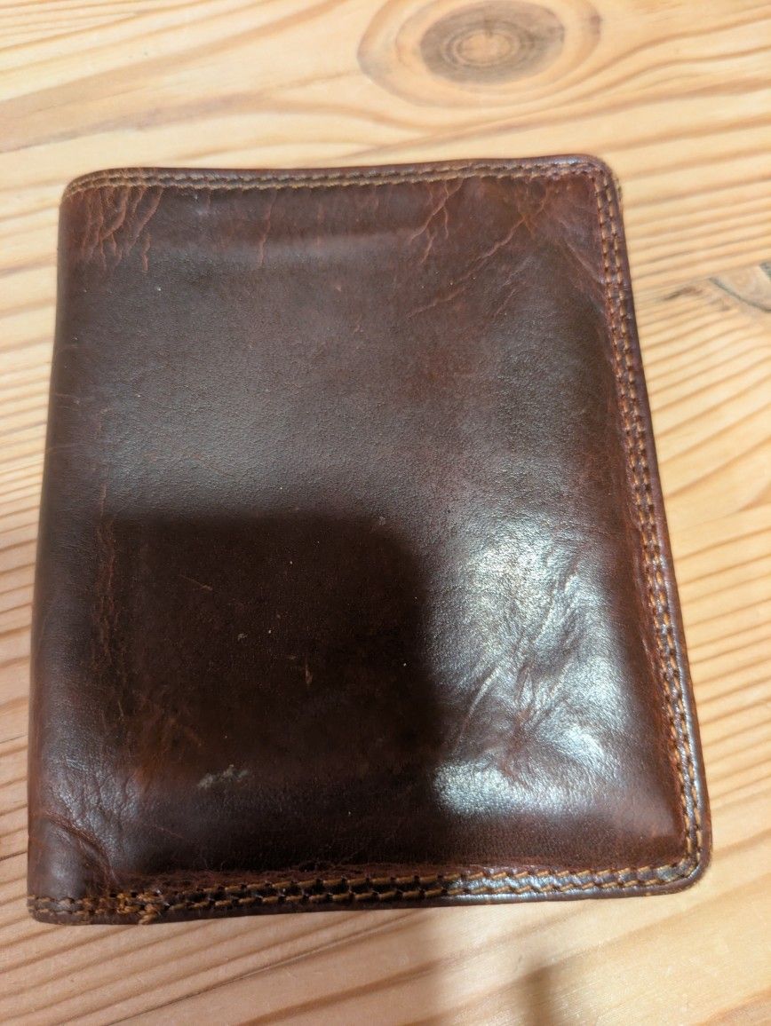 Leather Tri-fold Men's Wallet From Primehide