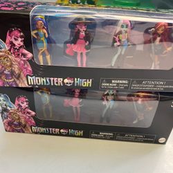 Lot of 2 new mini monster high dolls for play or cake topping