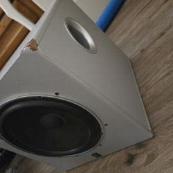 Subwoofer Yamaha 10 Inch 