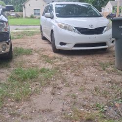 2011 Toyota Sienna