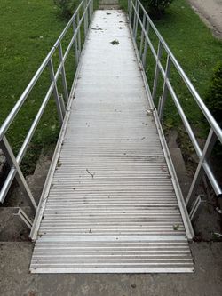 Metal ramp