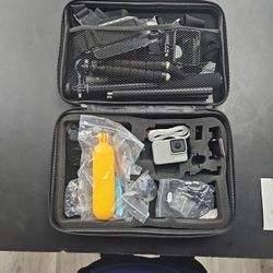 Go Pro Hero 7 White With Extras