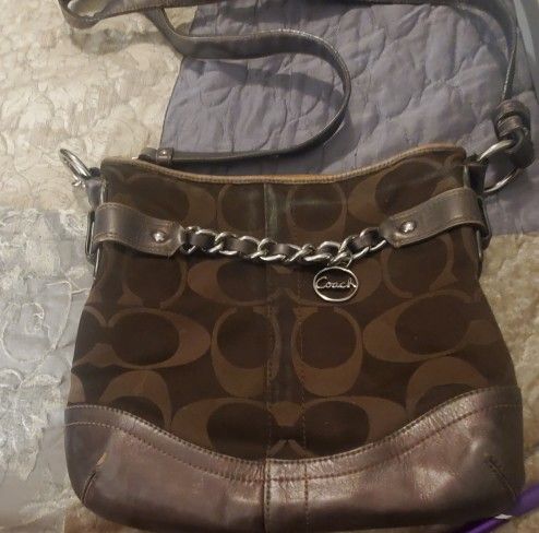Coach Brown Signature Jacquard & Leather ShoulderBag.