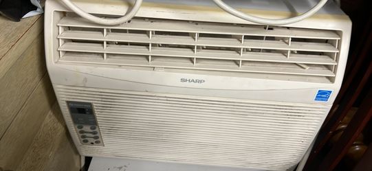 12,000 BTU good working condition AC 12,000 BTU good working condition AC