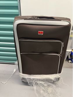 Luggage with spinner wheels
