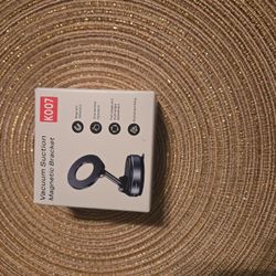 K007 Vacuum Suction Magnetic Phone Holder – NewDescription (English):

Brand new K007 Vacuum Suction Magnetic Phone Holder. Strong magnetic attraction