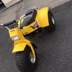 $1,100 Yamaha tri moto 125 5 speed Perfect Condition 