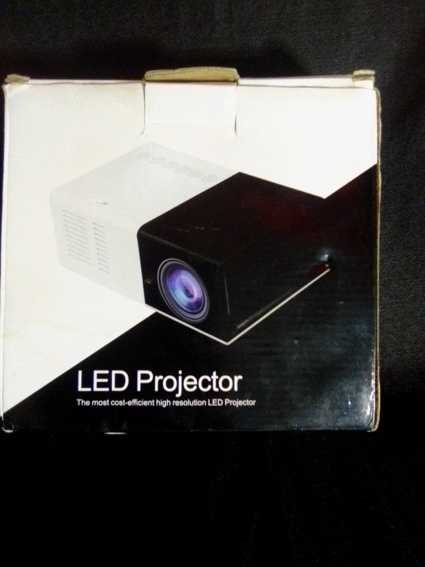 Brand New Kes Mini Projector