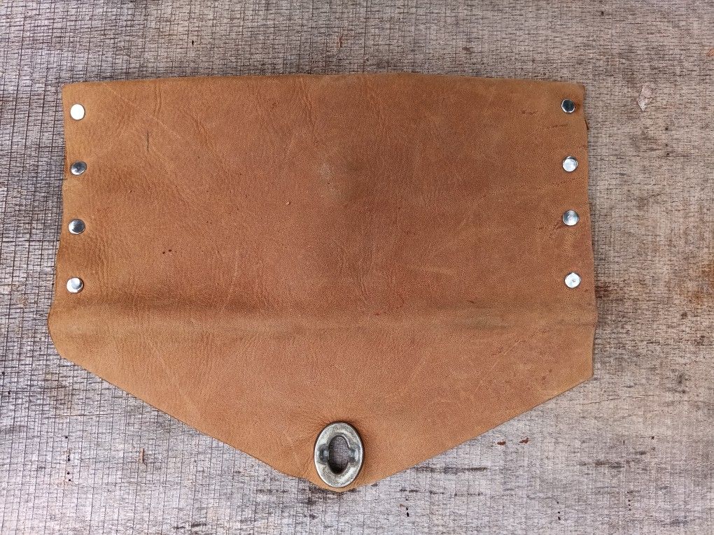 Small LEATHER CLUTCH