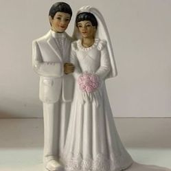 Vintage Toma Porcelain 7045 Wedding Bride Groom Cake Topper Shower Decoration 5 1/4" Figurine