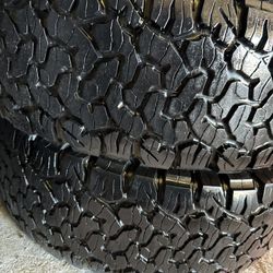 LT275/70R18  10 ply 2 used tires BFG kO2