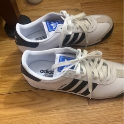 Adidas Tennis Shoes
