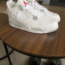 Jordan Retro 4 Men’s Size 10 (New-Nuevo)
