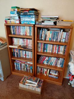2 Book Shelves