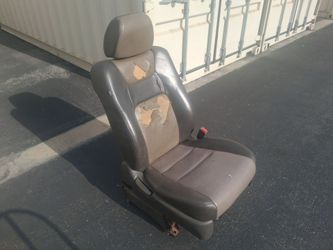 Honda Ridgeline passenger seat