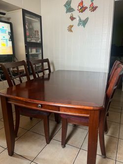 Expandable dinning Table