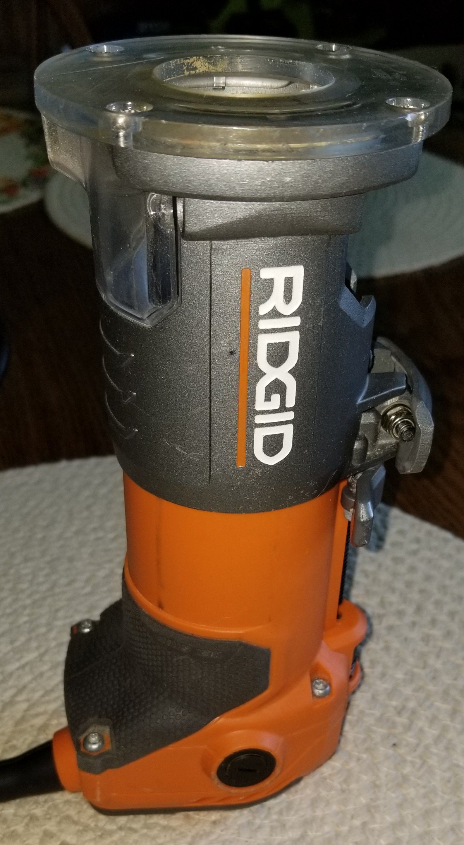 Ridgid 5.5 Amp Corded Compact Fixed-Base Router R2401 Palm Router