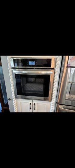 FRIGIDAIRE
Wall Oven NEW