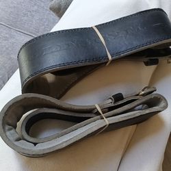 Gold's Gym Real  Thick Leather 4 Layer Heavy Foam Padded Weight Belt