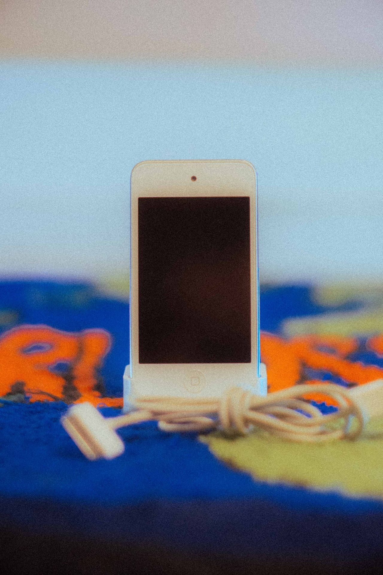 Apple iPod Touch White - 4th Gen - 8GB