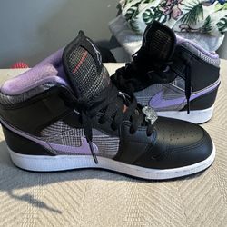 Air Jordan 1 Mid SE GS