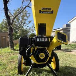 Champion Power Equipment 3 in. Dia 224 cc 2-in-1 Upright Gas Powered Wood Chipper Shredder