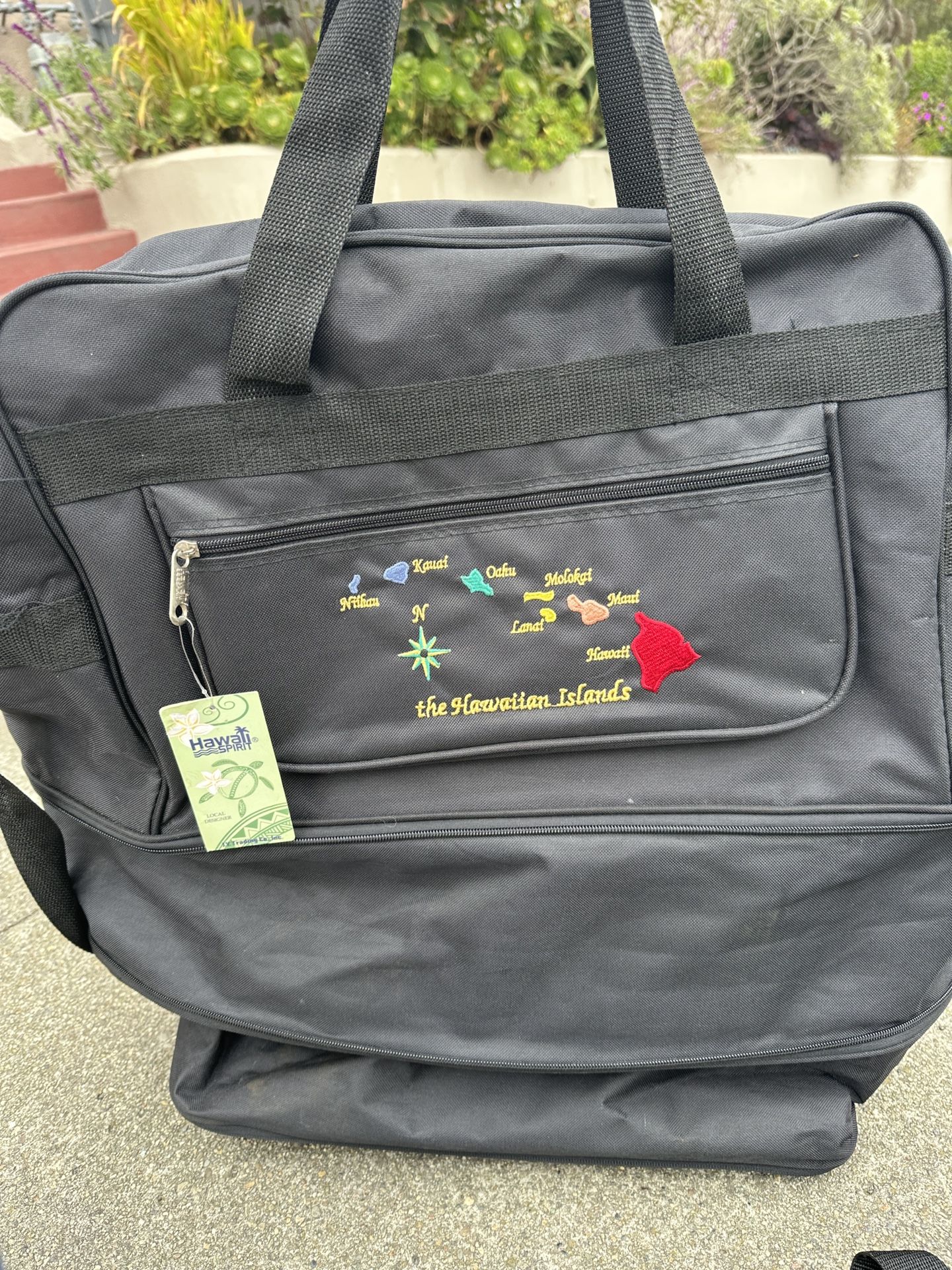 Hawaii Rolling Bag 18”x10.5”x26