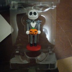 HALLMARK NIGHTMARE BEFORE CHRISTMAS ORNAMENT 