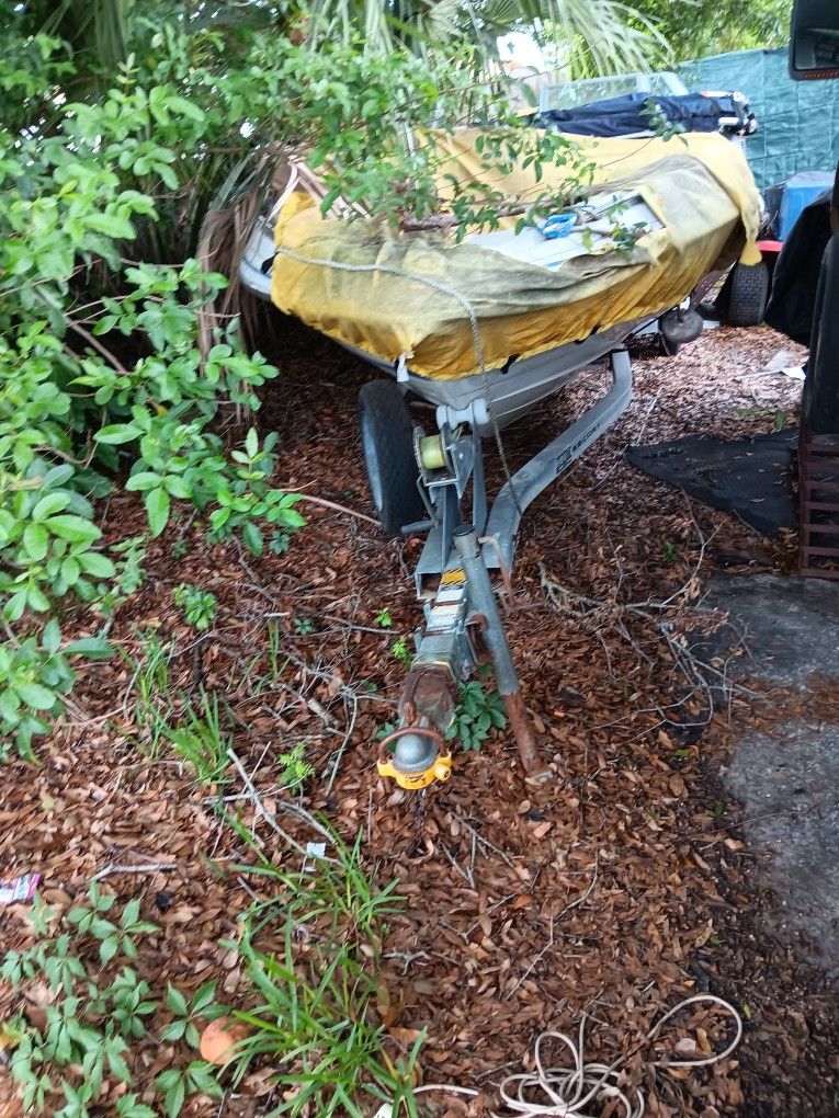FREE 16ft Bayliner NOT RUNNING With Trailer